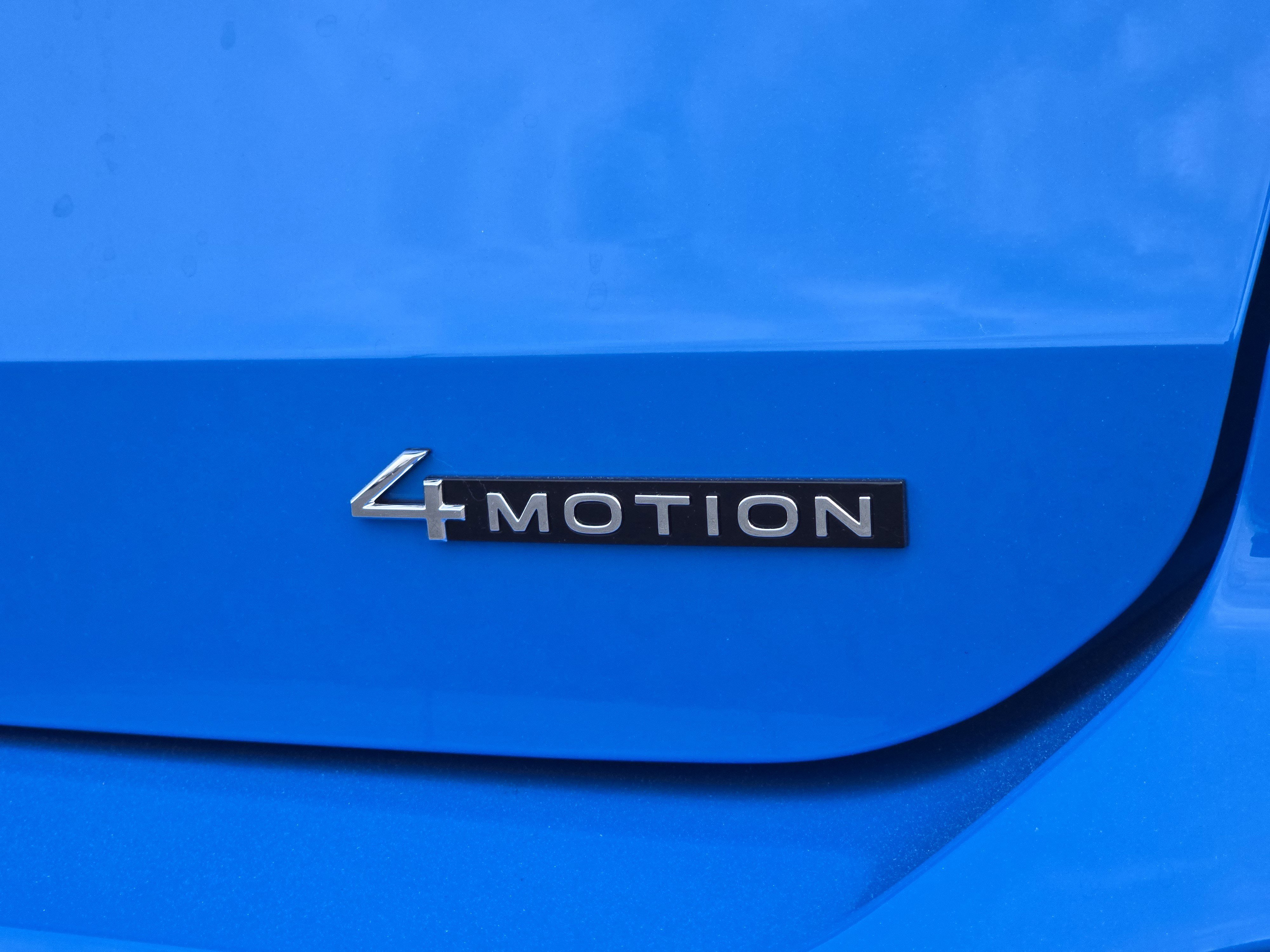 New 2026 Cornflower Blue Volkswagen SE image 13