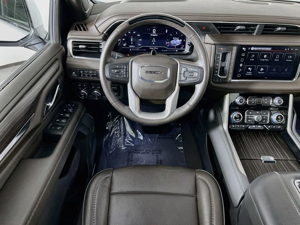 Used 2023 White GMC Denali image 24