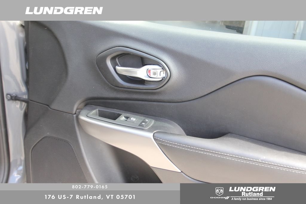 Used 2021 Gray Jeep Limited image 25