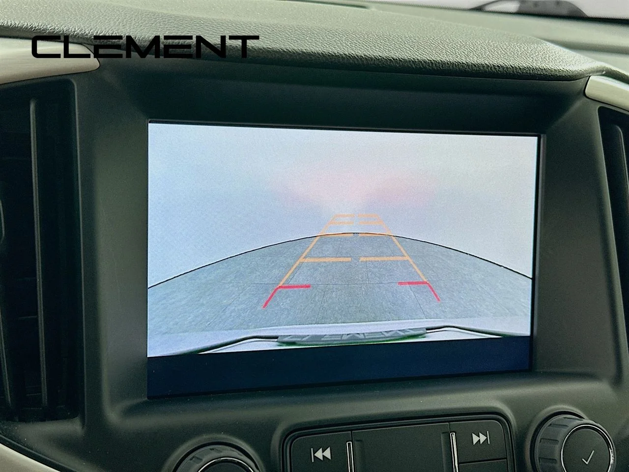 Used 2022 Summit White GMC SLE image 20