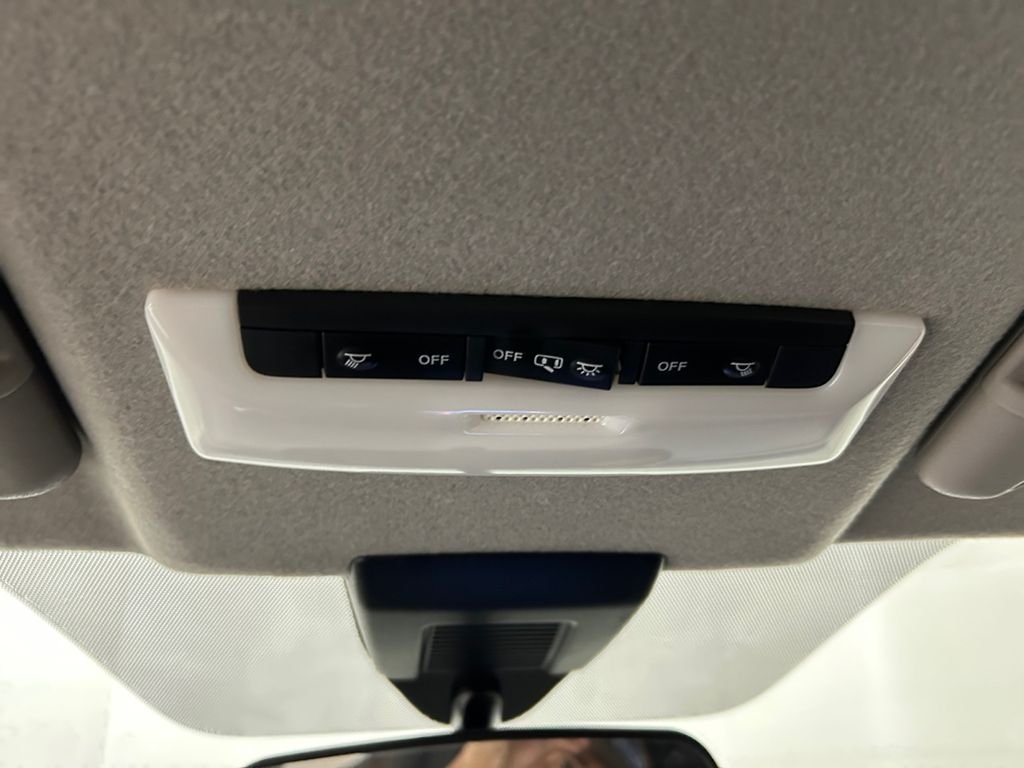 Used 2022 Gray Nissan S image 29