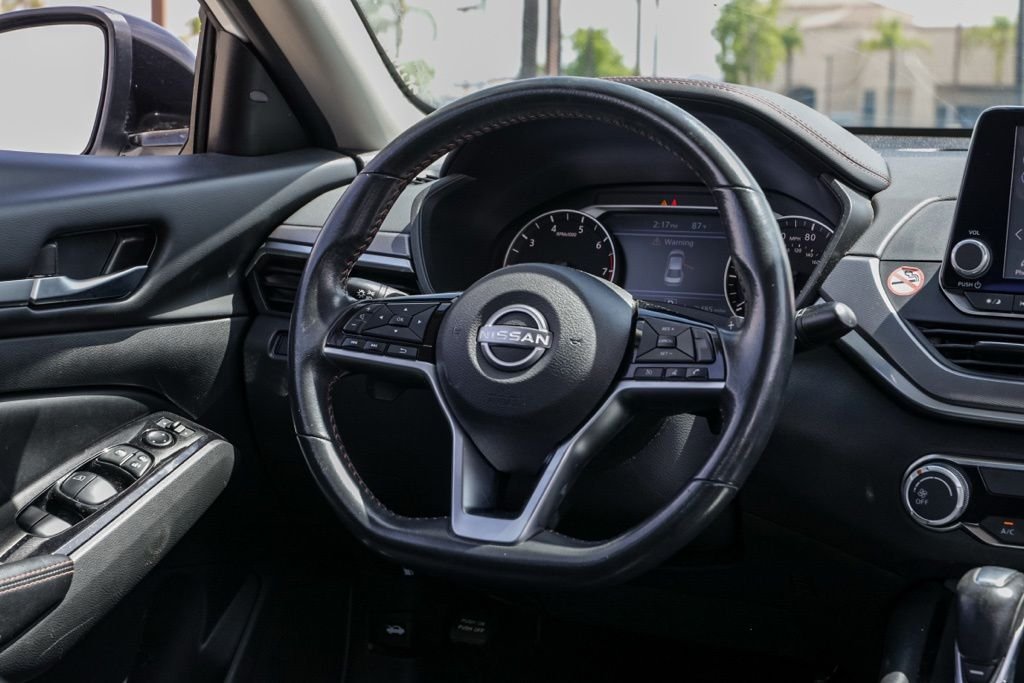 Used 2024 White Nissan 2.5 SR image 26