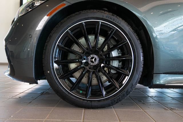 New 2026 MANUFAKTUR Graphite Metallic Mercedes-Benz S 580 image 51