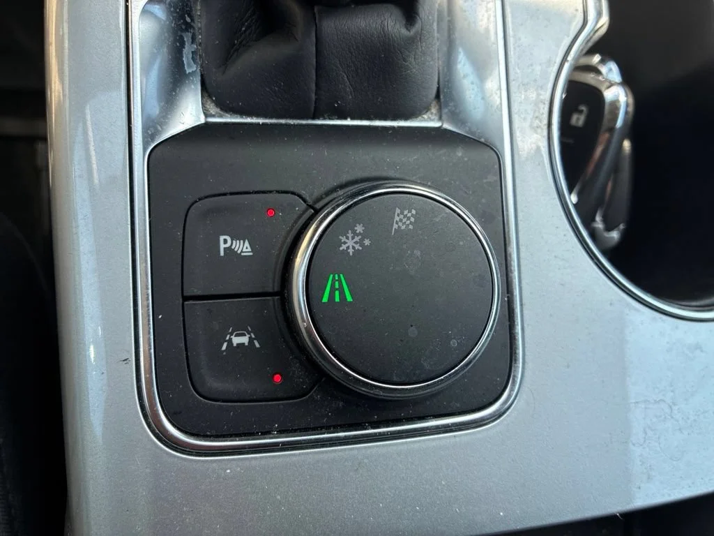 Used 2024 Summit White Chevrolet 2LT image 14