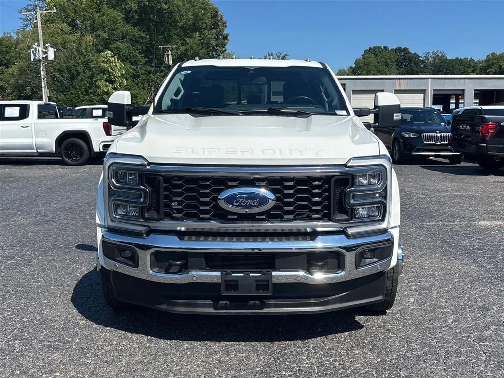 Used 2023 White Ford Lariat image 2