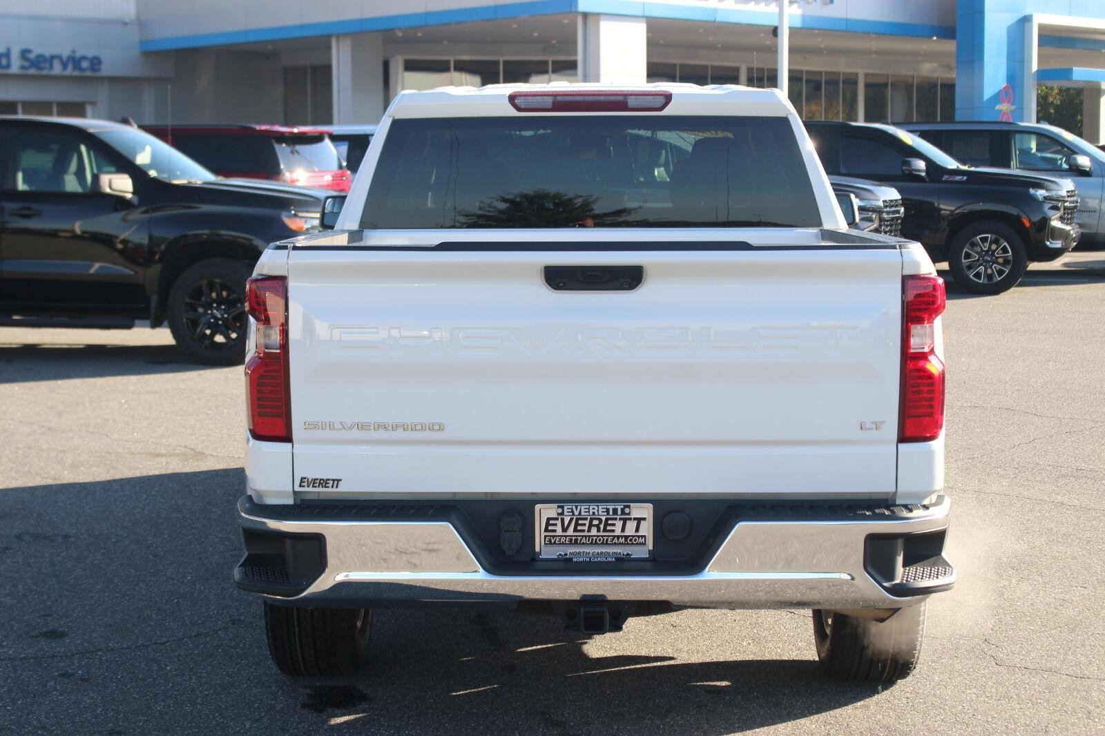 Used 2022 SUMMIT WHITE Chevrolet LT image 6