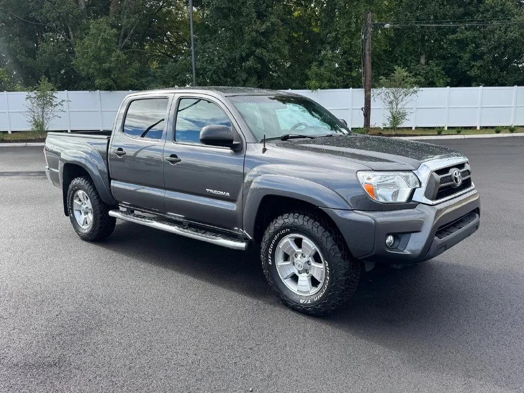 Used 2015 Gray Toyota Base image 2