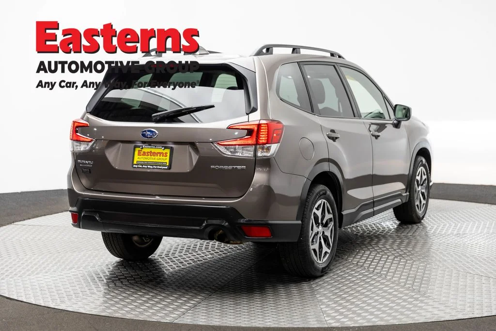 Used 2022 Brown Subaru Premium image 5