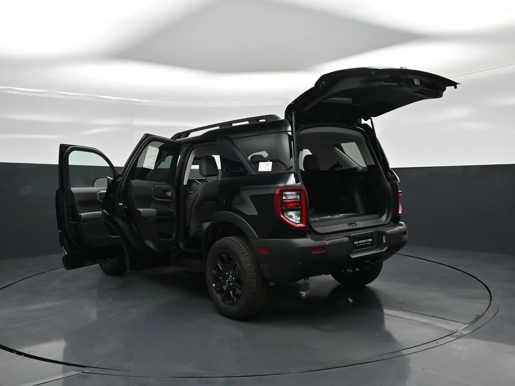New 2026 Shadow Black Ford Badlands image 31