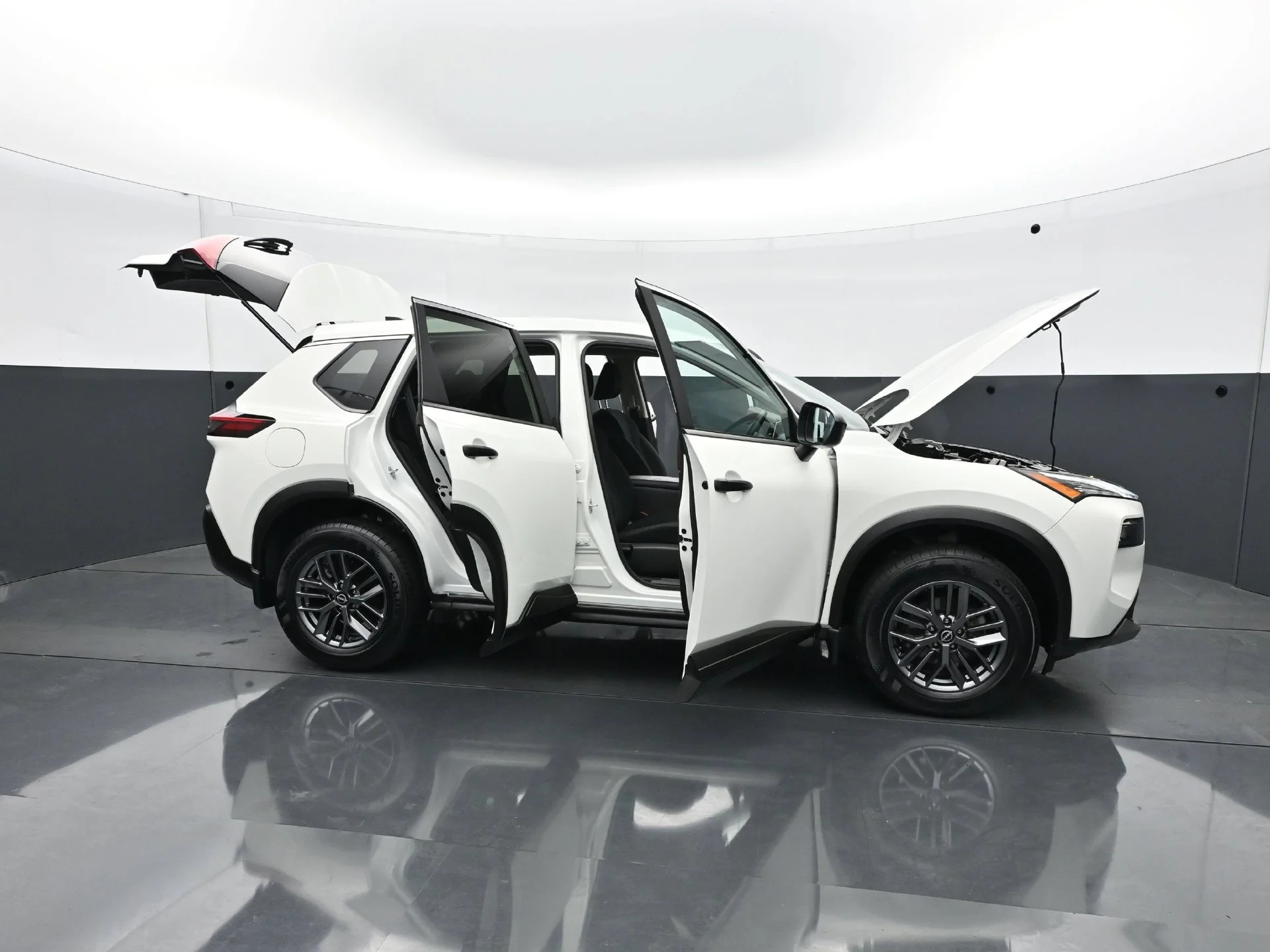 Used 2023 Glacier White Nissan S image 35