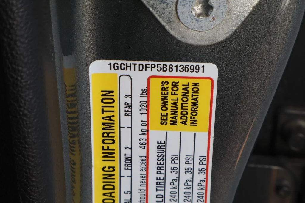 Used 2011 Gray Chevrolet 2LT image 32