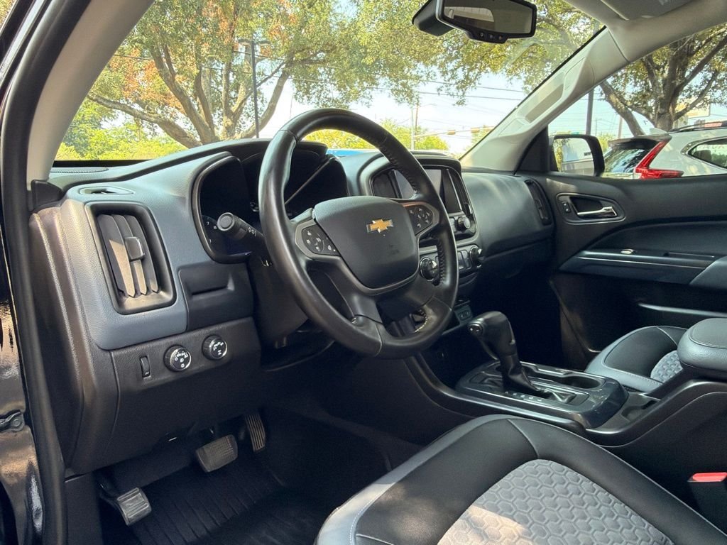 Used 2020 Black Chevrolet Z71 image 8