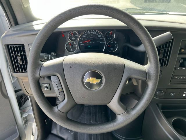 2025 Chevrolet Express Cargo Work Van - Photo 6