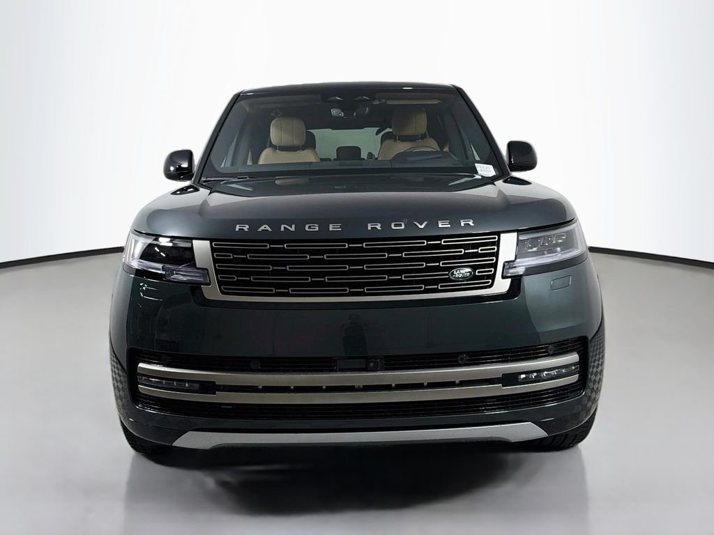 New 2026 Belgravia Green Land Rover SE LWB 7-Seats / V8 image 2