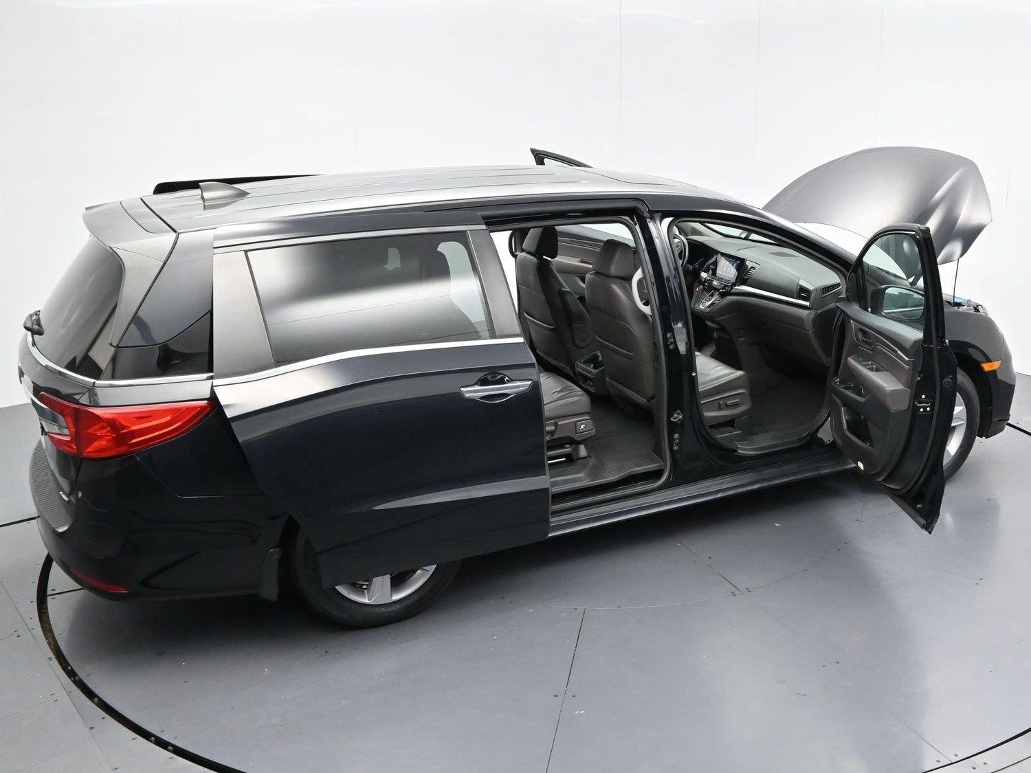 Used 2018 Crystal Black Pearl Honda EX-L image 39