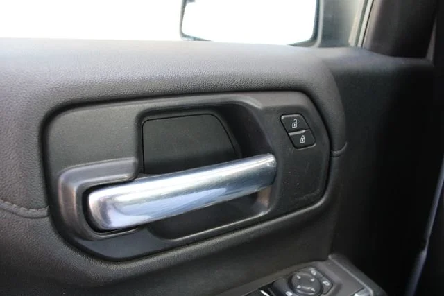 Used 2020 Silver Chevrolet LT image 6