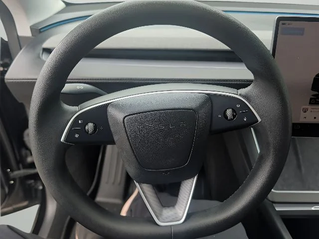 Used 2026  Tesla LONG RANGE image 25