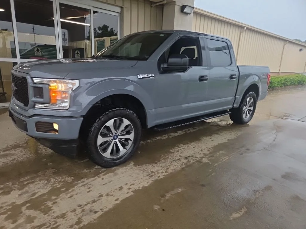 Certified Used 2019 Black Ford XL image 4