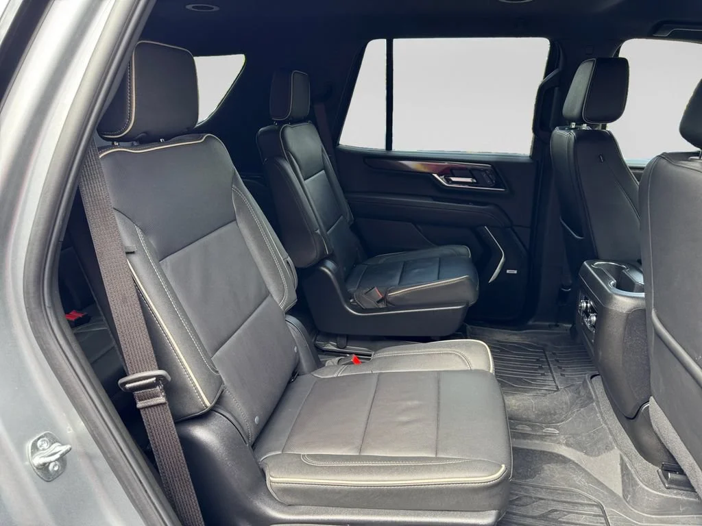 Certified Used 2025 Sterling Metallic GMC Elevation image 17