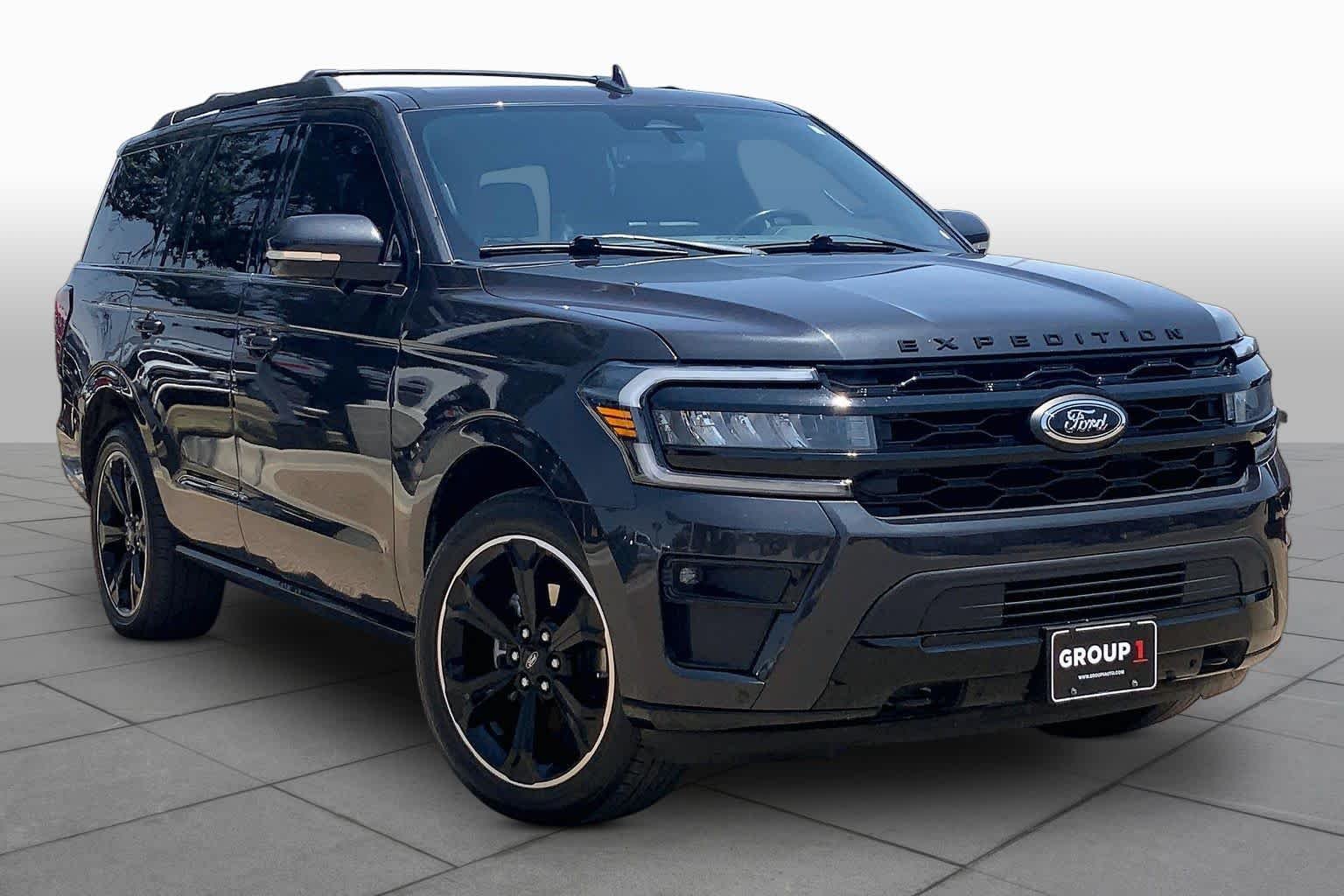 Used 2023 Dark Matter Gray Ford Limited image 3