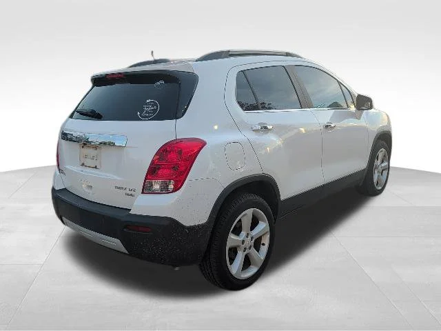 Used 2015 White Chevrolet LTZ image 3