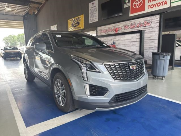 Used 2023 Silver Cadillac Premium Luxury image 5