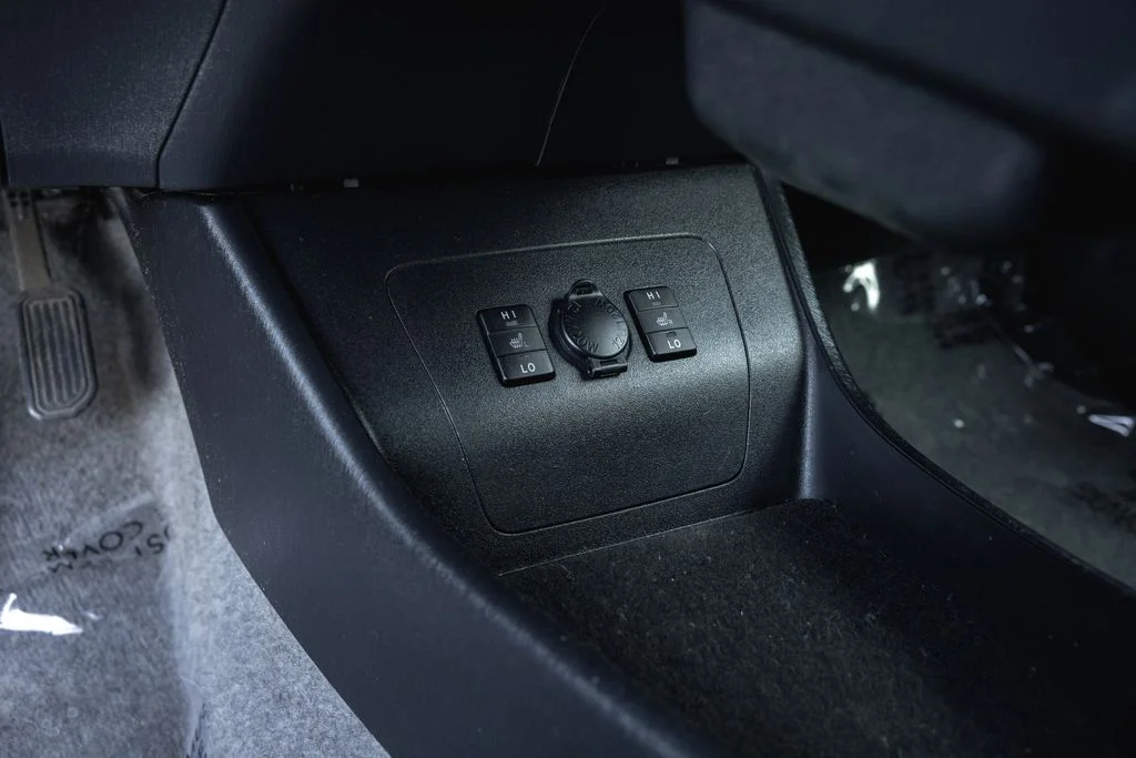 Used 2012 Winter Gray Metallic Toyota Base image 18