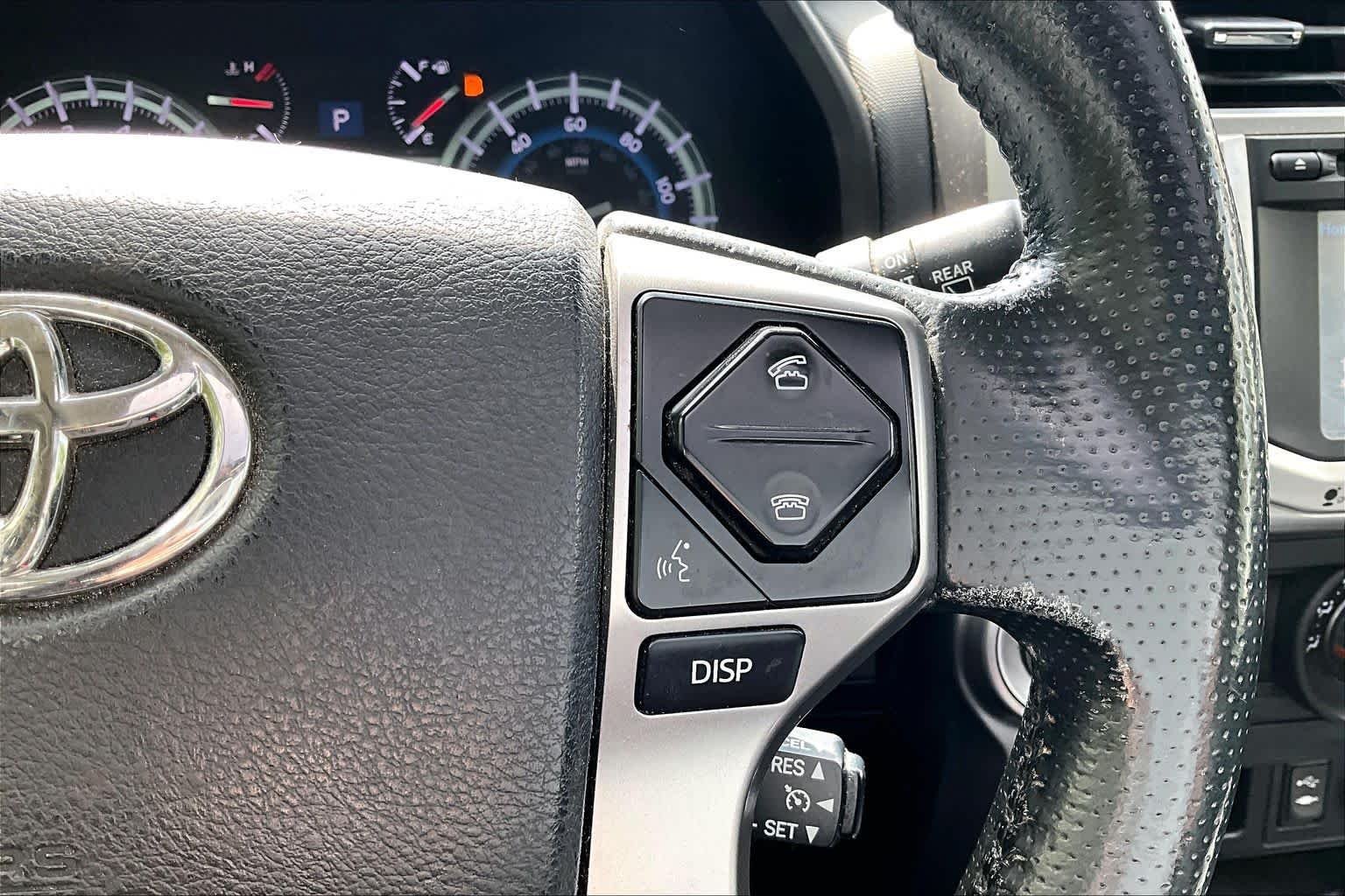 Used 2015 Classic Silver Metallic Toyota SR5 Premium image 23