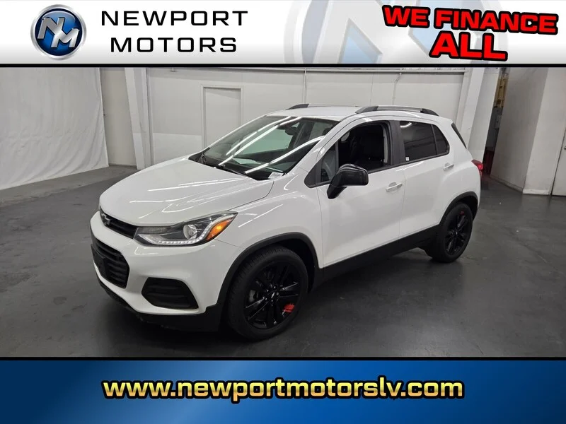 Used 2018 Summit White Chevrolet LT image 1