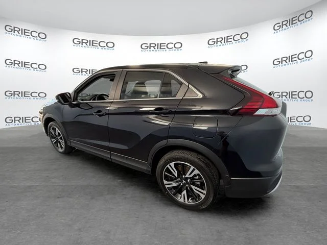 Used 2025 Black Mitsubishi SE image 9
