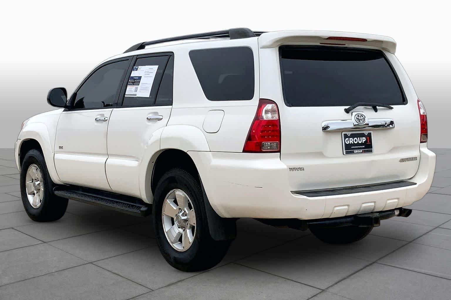 Used 2006 Natural White Toyota SR5 image 11
