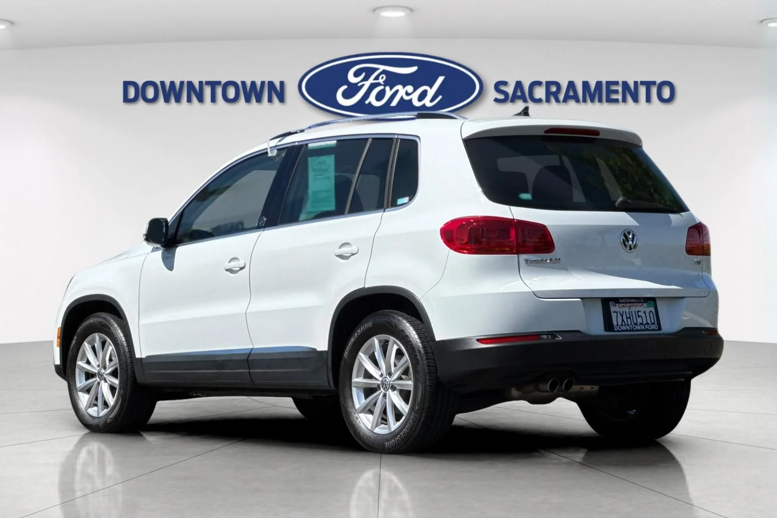 Used 2017 White Volkswagen 2.0T Wolfsburg Edition image 8