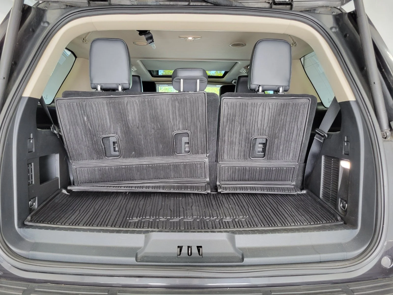 Used 2024 Gray Ford XLT image 30