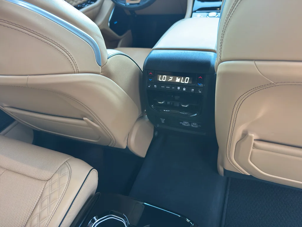 Used 2025 Bright White Clearcoat Jeep Summit Reserve image 17