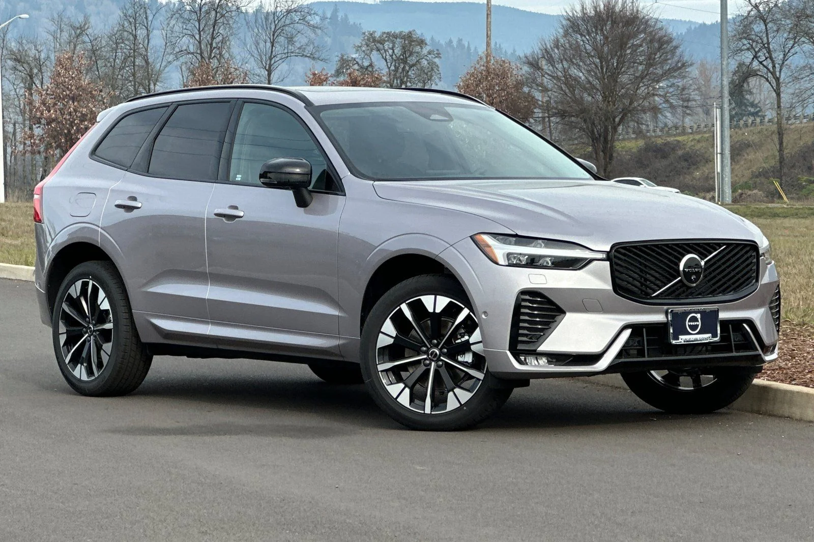 2026 Volvo XC60 B5 Plus Dark AWD's photo