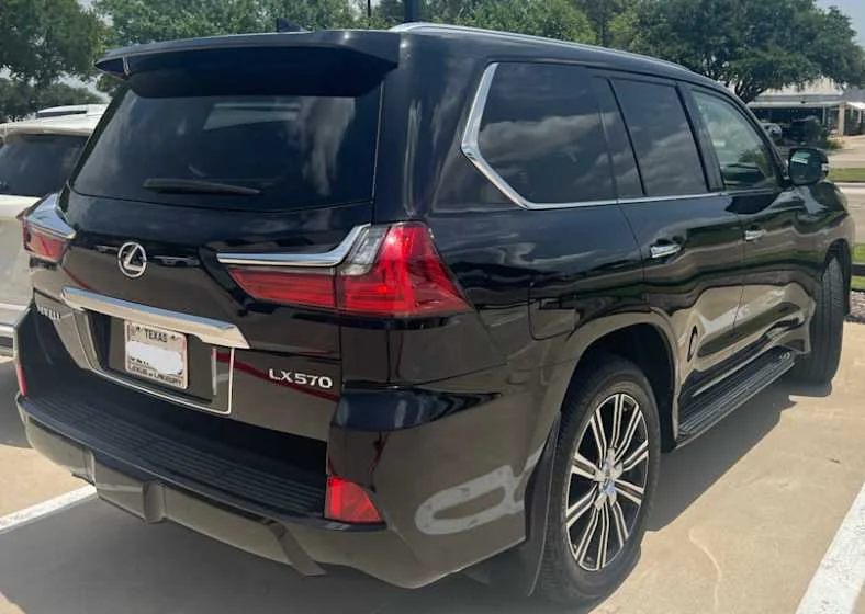 Certified Used 2021 Black Onyx Lexus  image 3