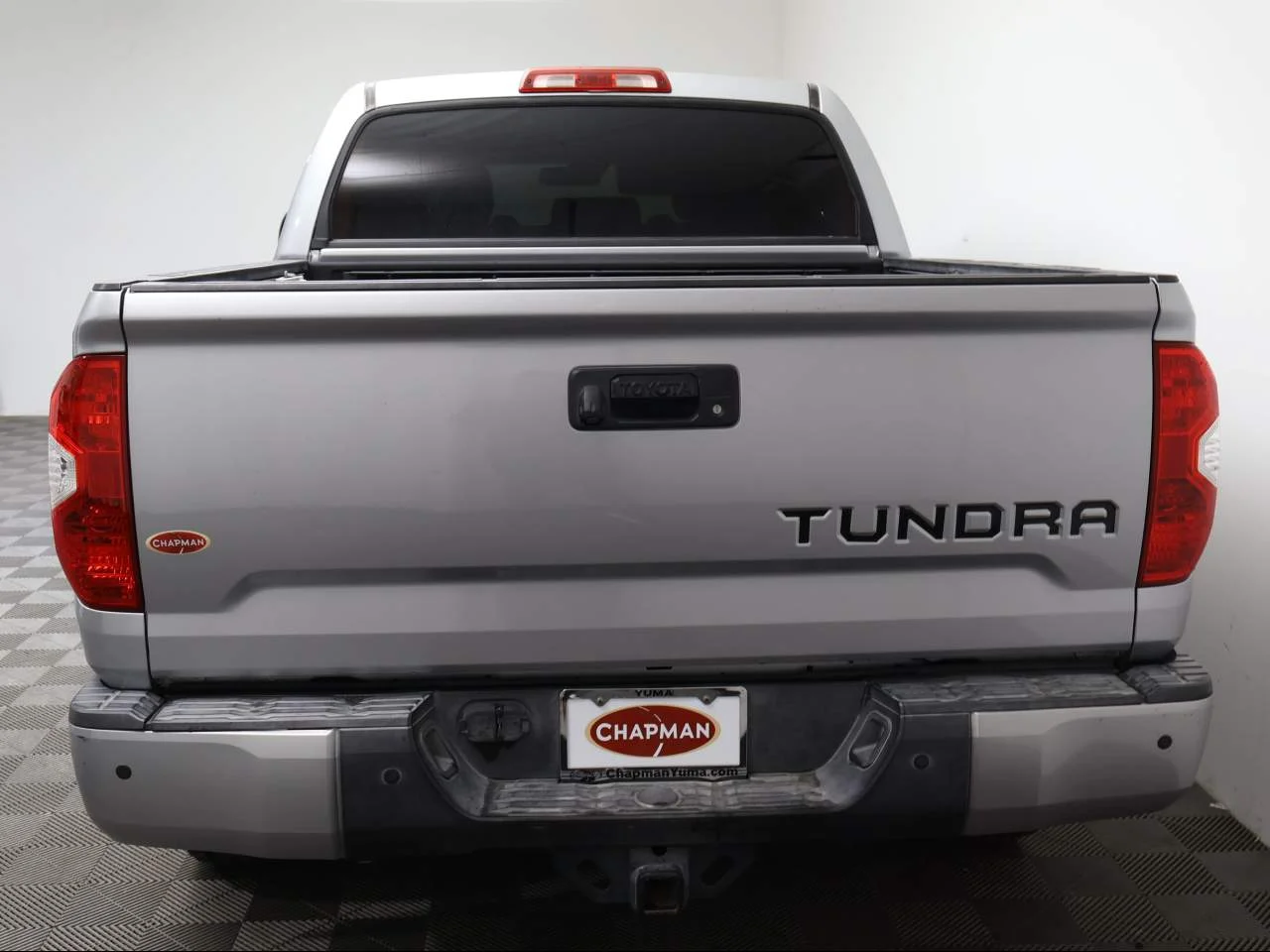 Used 2018 Silver Sky Metallic Toyota SR5 Crew Cab image 5