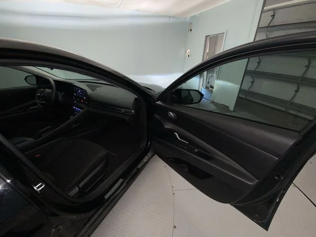 Used 2023 Black Hyundai SEL image 23