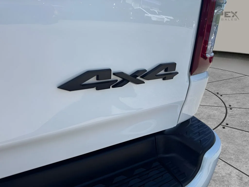 Used 2022 White Ram Big Horn/Lone Star image 32