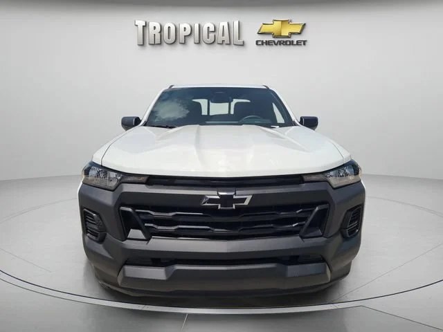 New 2026 Summit White Chevrolet WT image 8