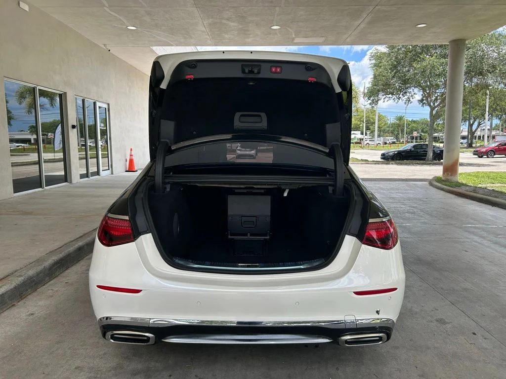 Used 2021 White Mercedes-Benz Maybach S 580 image 35