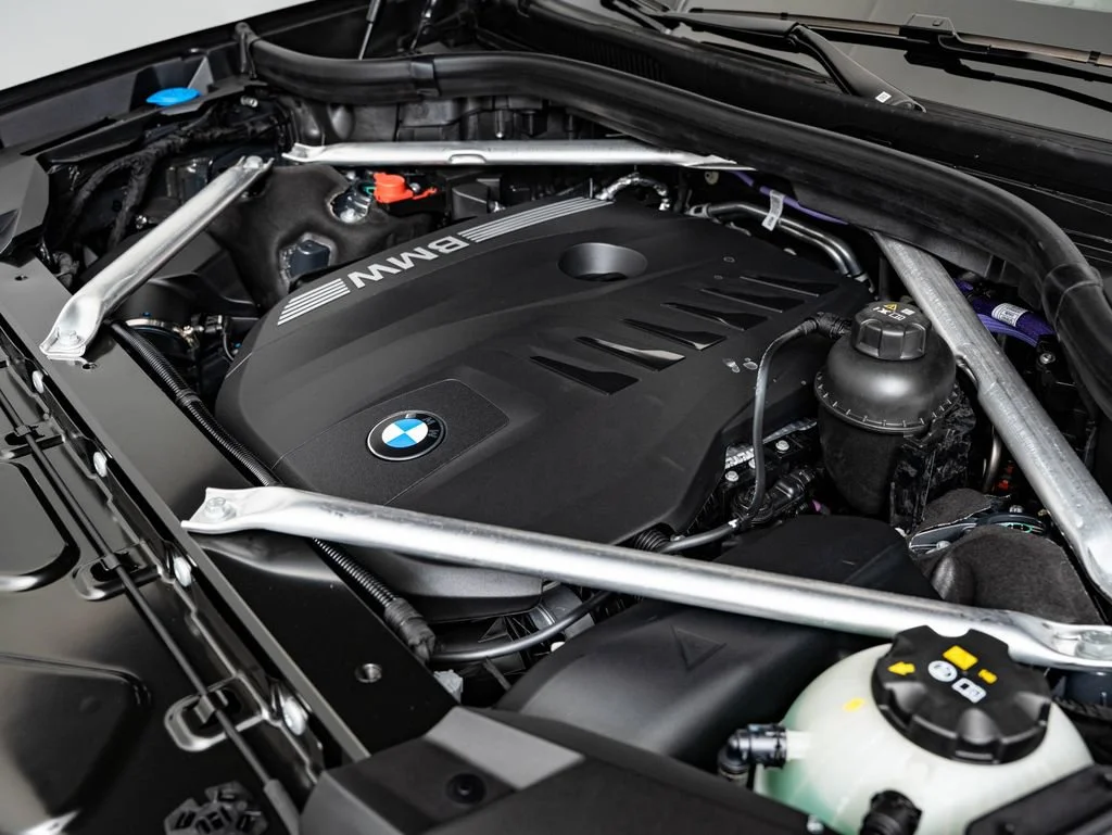 New 2027 Dravit Grey Metallic BMW xDrive40i image 50