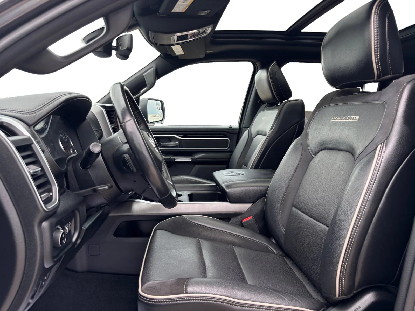 Used 2020 Black Ram Laramie image 10
