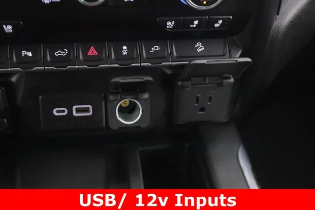 Used 2023 White GMC Denali image 27