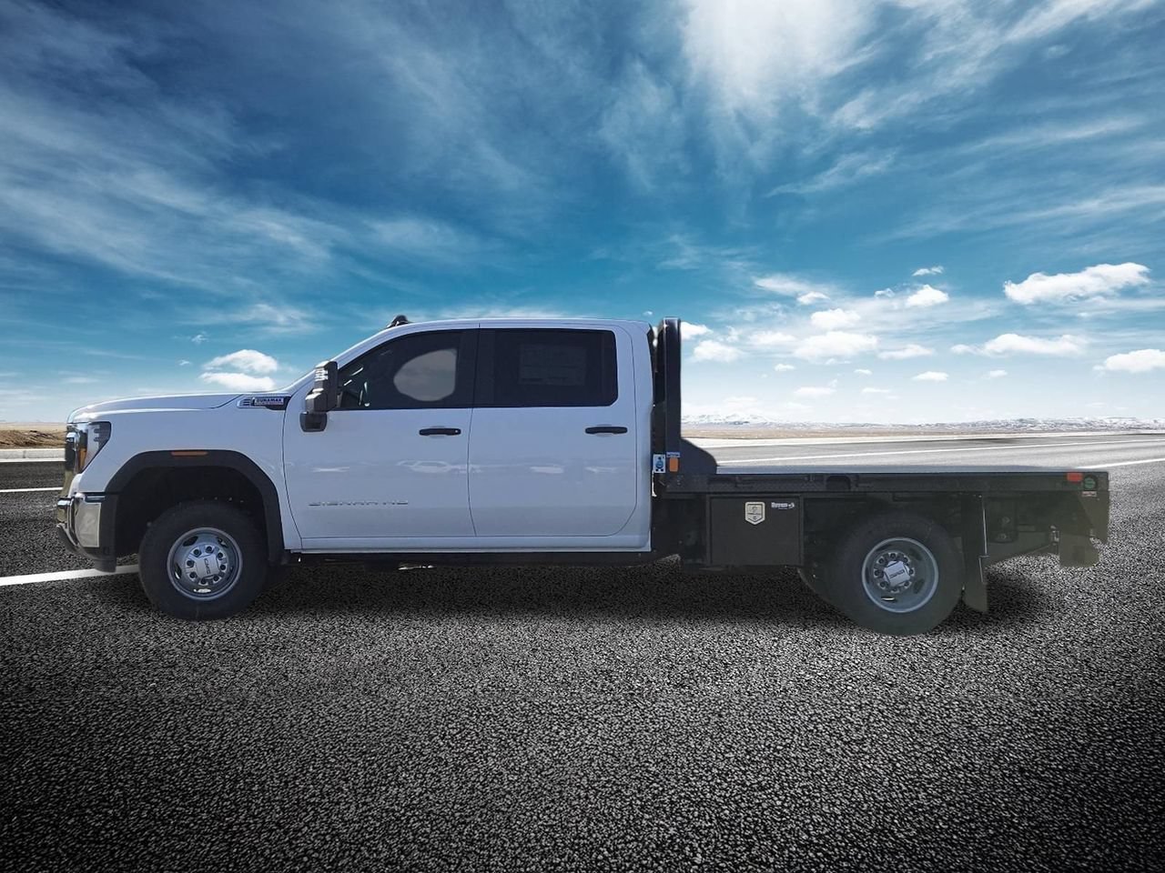 2026 GMC Sierra 3500 Chassis Cab Pro - Photo 17