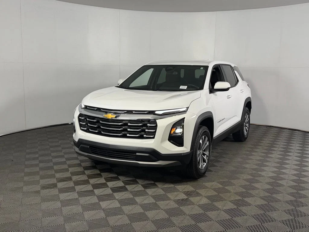 Used 2026 White Chevrolet LT image 9