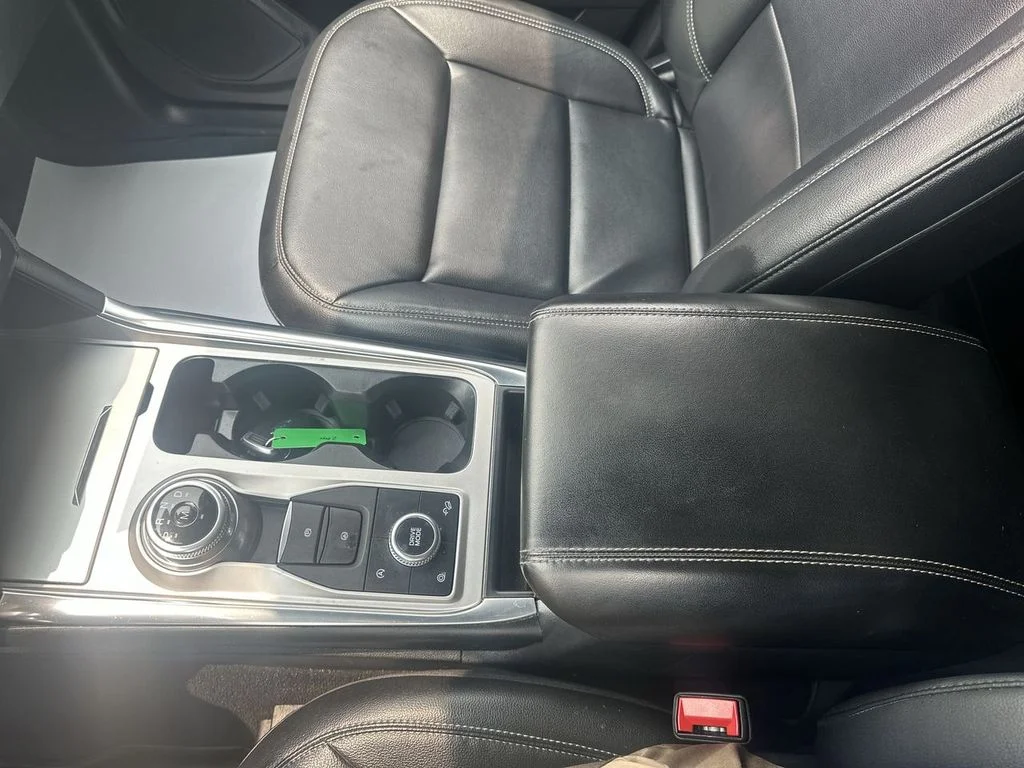 Used 2020 Gray Ford XLT image 27