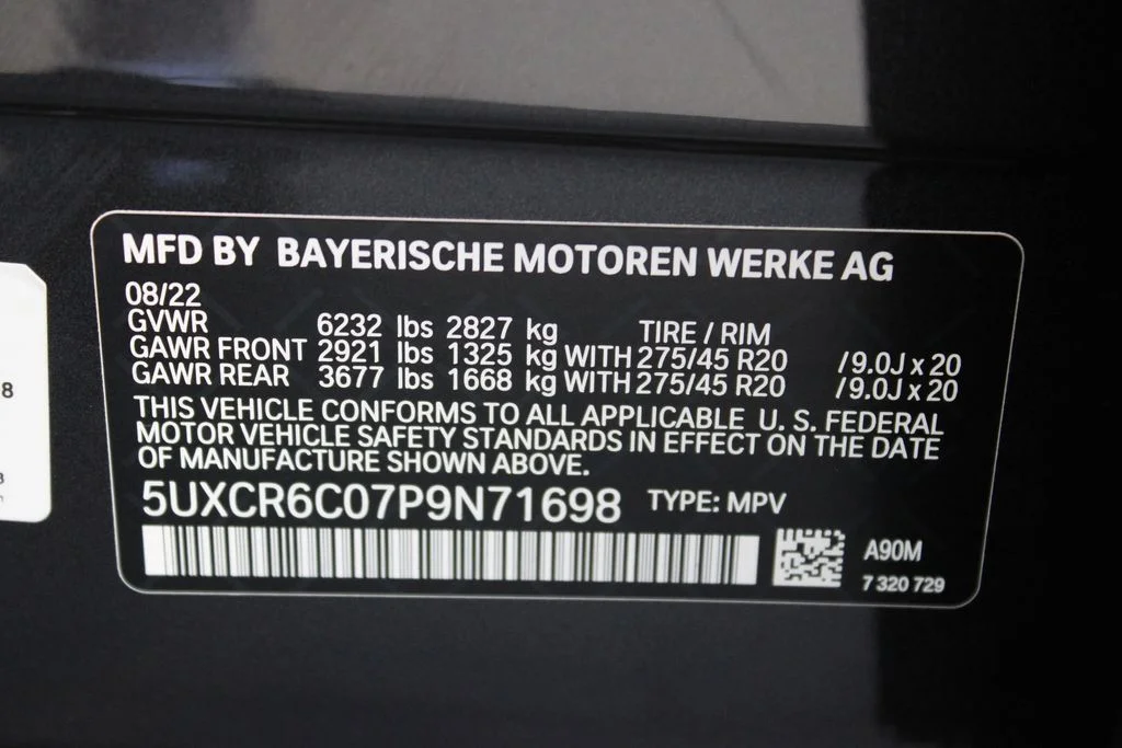 Used 2023 Gray BMW xDrive40i image 32