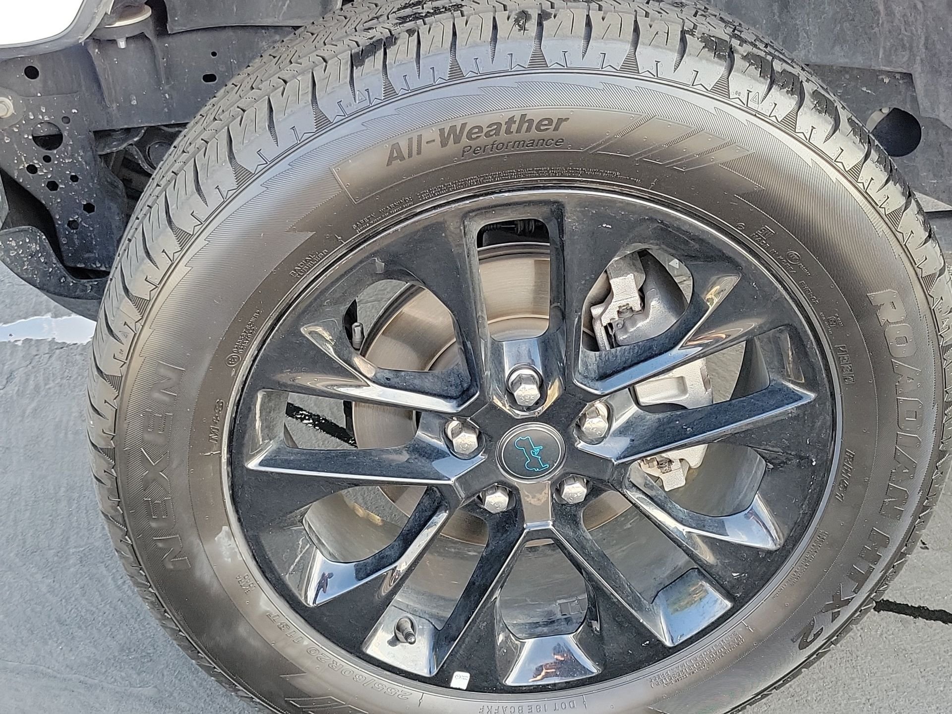 Certified Used 2024 White Jeep Sahara 4xe image 27