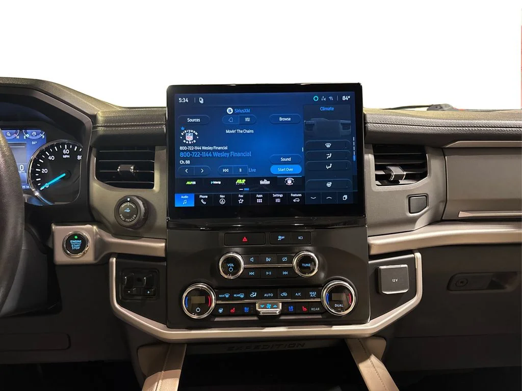 Certified Used 2022 Blue Metallic Ford XLT image 25